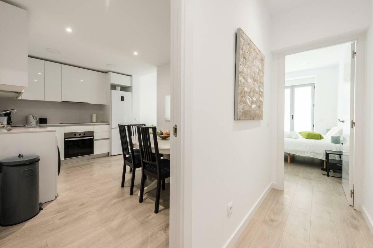 Modern With Ideal Location Next To Atocha Station Madrid Eksteriør bilde
