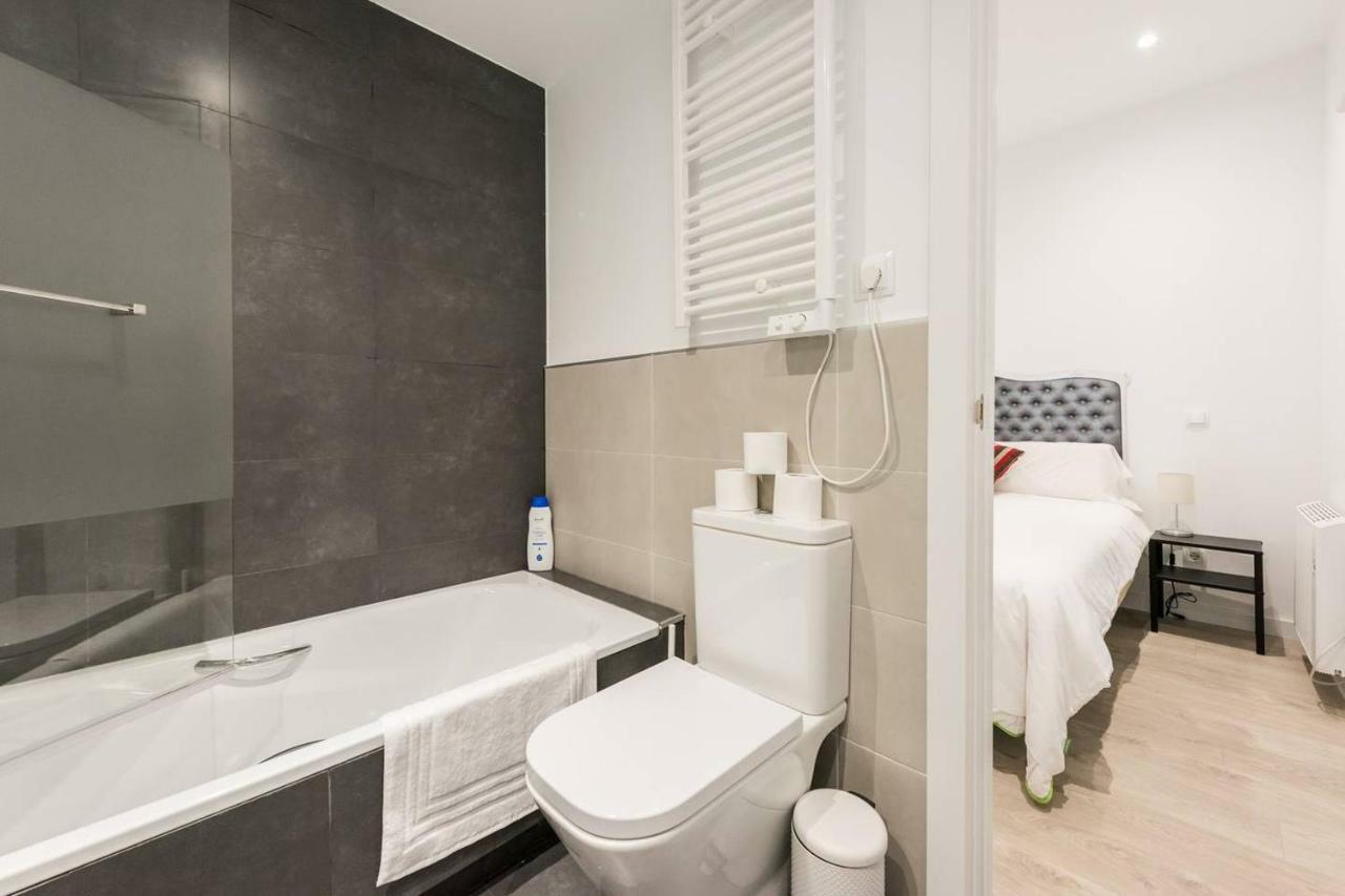 Modern With Ideal Location Next To Atocha Station Madrid Eksteriør bilde