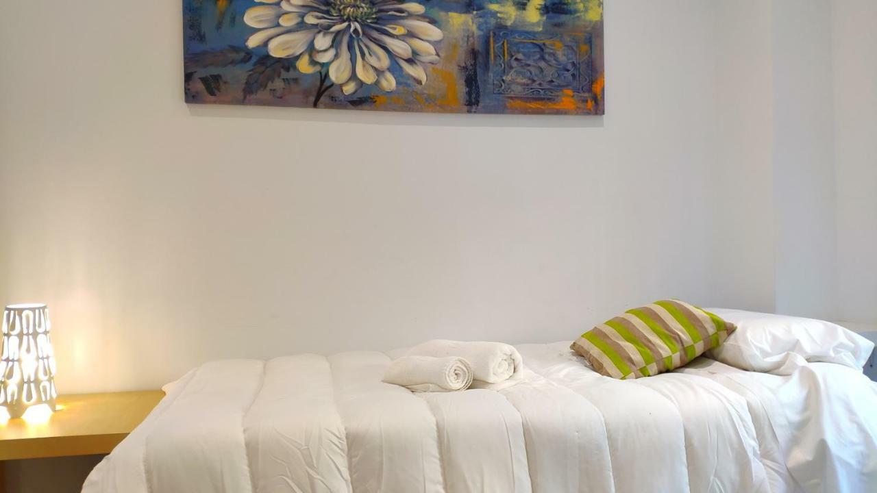 Modern With Ideal Location Next To Atocha Station Madrid Eksteriør bilde